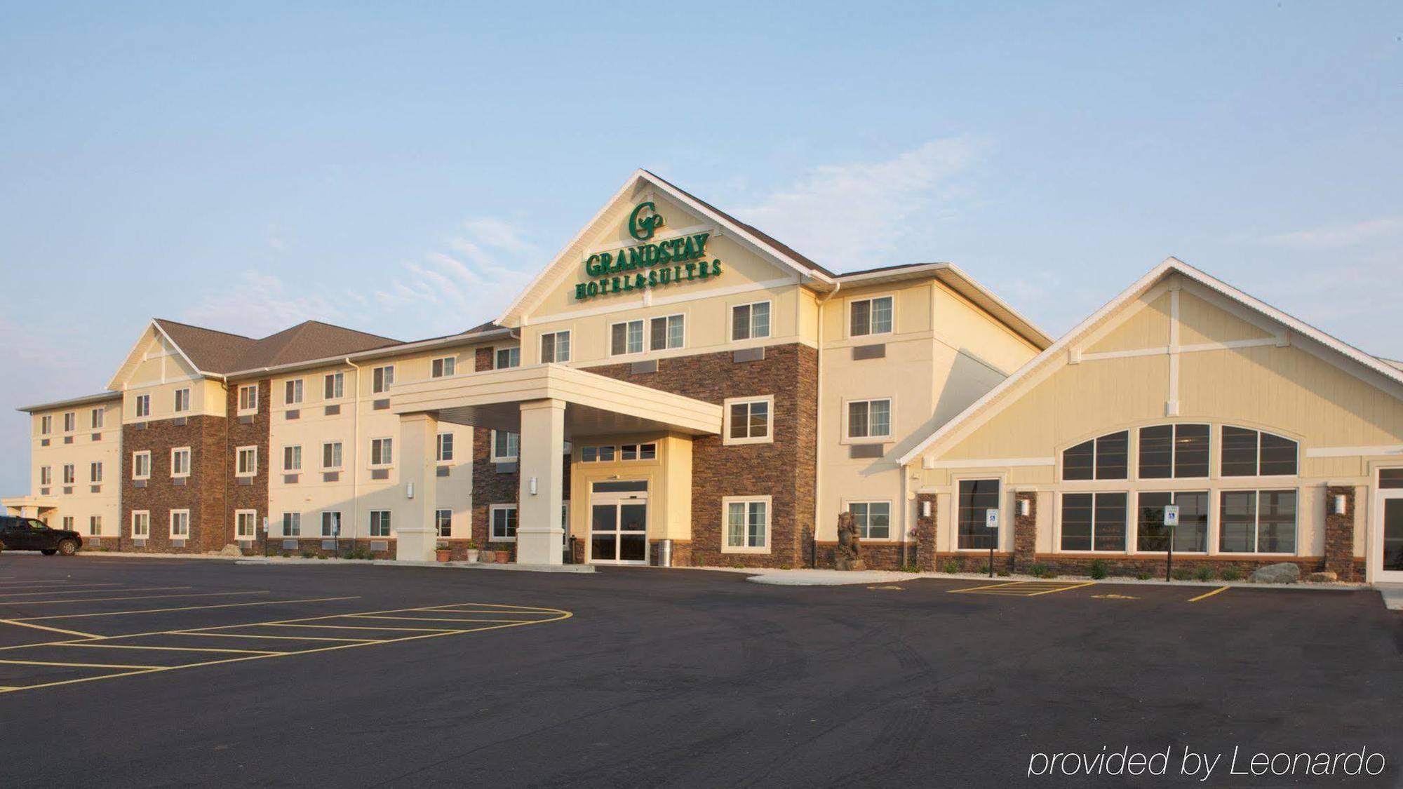 Grandstay Hotel & Suites Mount Horeb - Madison Eksteriør bilde