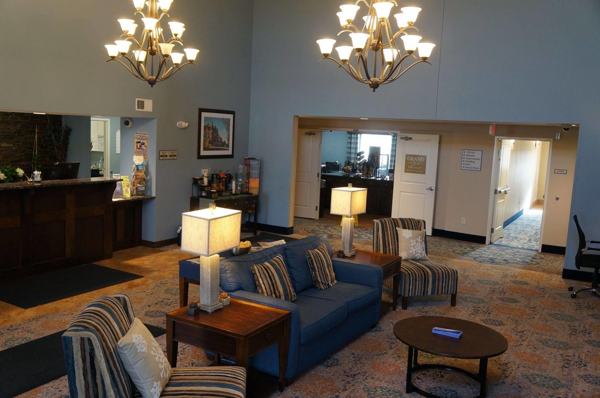 Grandstay Hotel & Suites Mount Horeb - Madison Eksteriør bilde