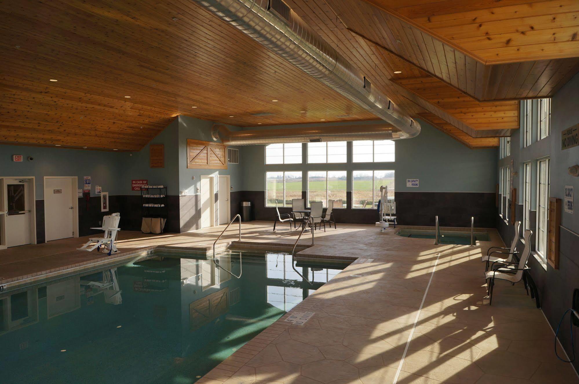 Grandstay Hotel & Suites Mount Horeb - Madison Eksteriør bilde