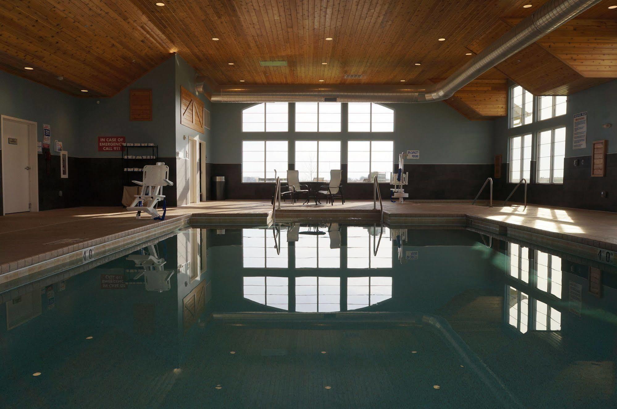 Grandstay Hotel & Suites Mount Horeb - Madison Eksteriør bilde