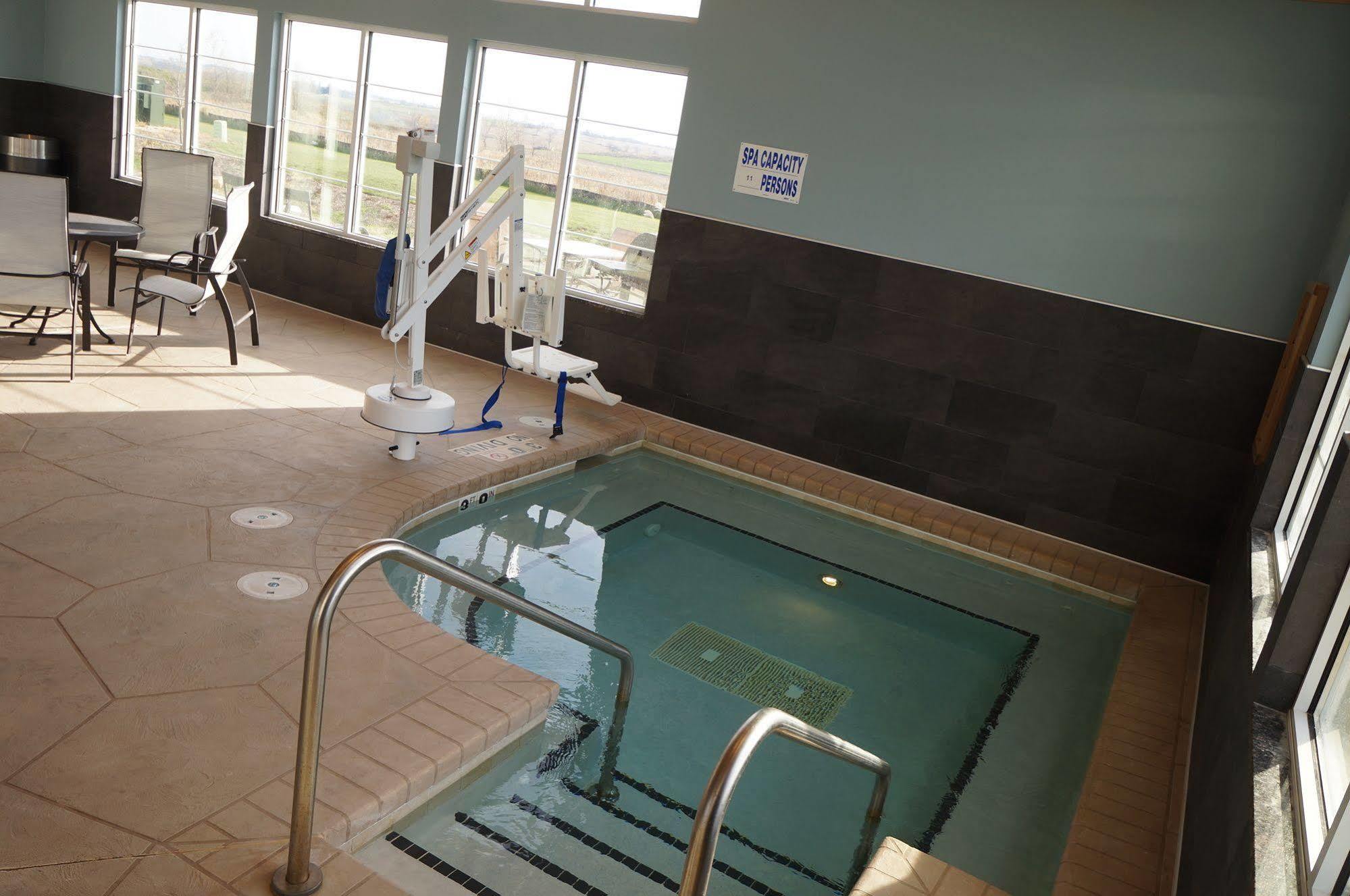 Grandstay Hotel & Suites Mount Horeb - Madison Eksteriør bilde